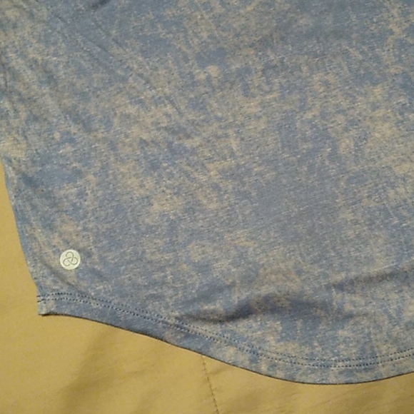 $DROP⬇️ Zella Workout Top - Picture 3 of 5